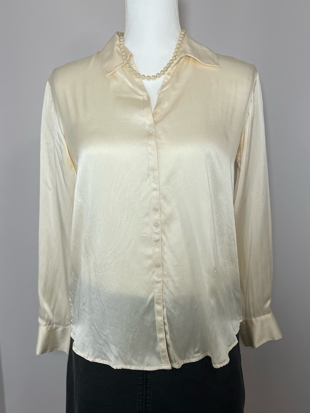 Vintage 90s 100% Silk Blouse Ivory Cream Collared Top Classic Work Office Siren